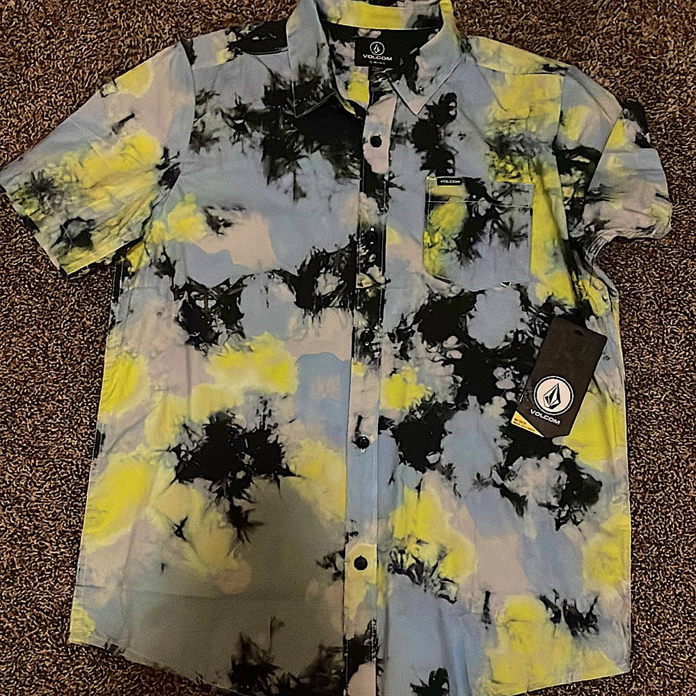 Volcom Button Up